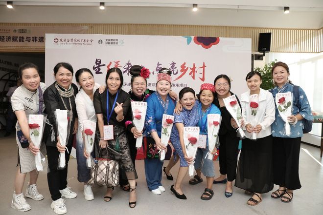 克选择了一条不喧哗的路pg电子试玩在中国星巴(图11)