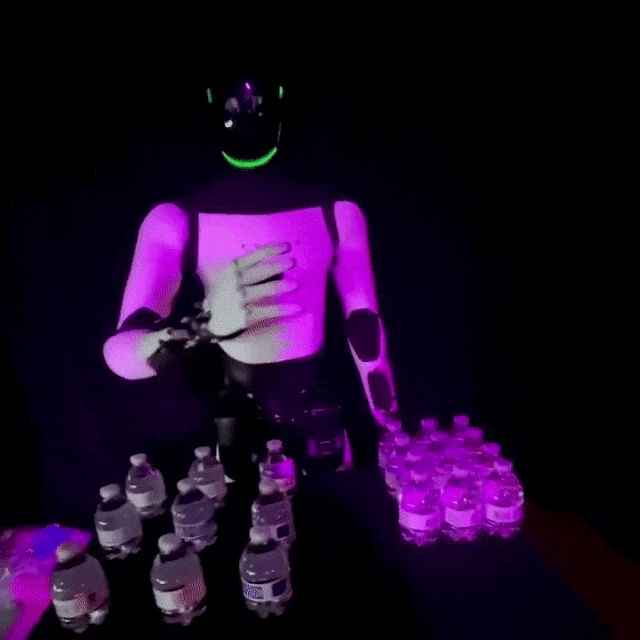 」中国机器人大军上岗！看呆歪果仁pg模拟器试玩硅谷还在「卷PPT(图31)